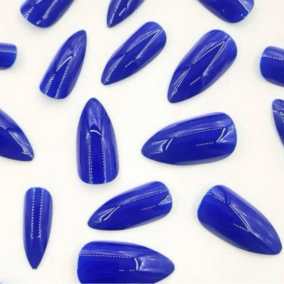 NWT 24pcs Royal Blue Press on Nails - almond shaped - Picture 3 of 5